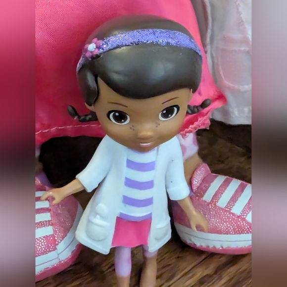 Disney Store Dottie Doc McStuffins  Plush - 12" &   3.5" Poseable Figure - Picture 3 of 8